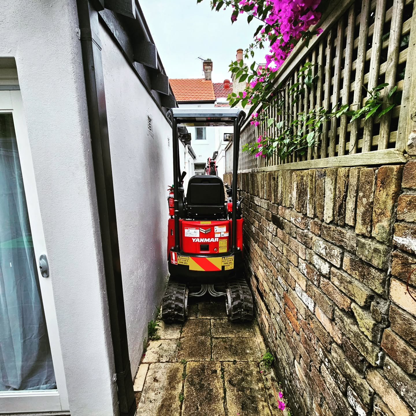 Happy Saturday!

No space is too tight for our team!
We specialise in tight access excavation, getting into the hard-to-reach spots that others can&rsquo;t. From backyard dig outs to trenching and foundations &mdash; we&rsquo;ve got the equipment and