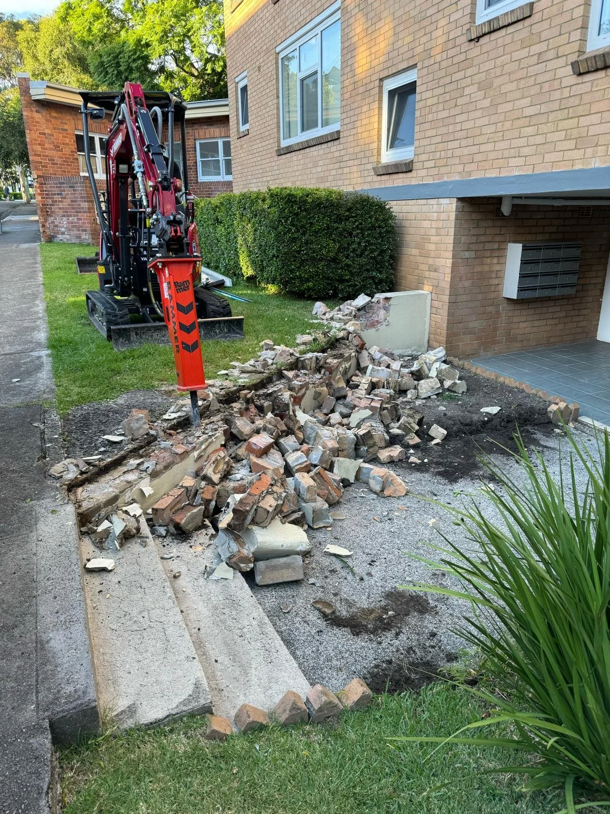 SR Civils and Excavation Construction Services Sydney NSW Demolition