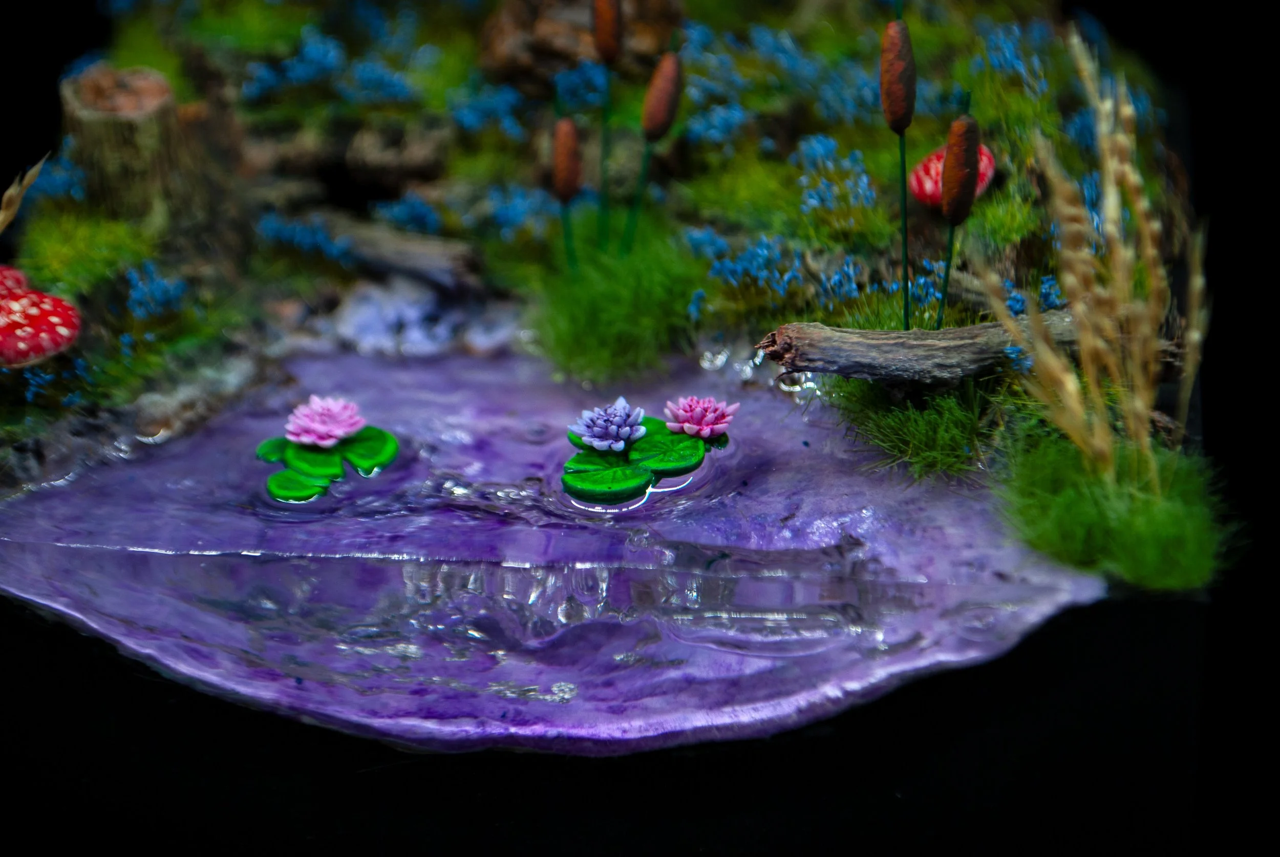 Figura de resina impresa en alta calidad y pintada profesionalmente por La Miniaturista con base original creada desde cero.