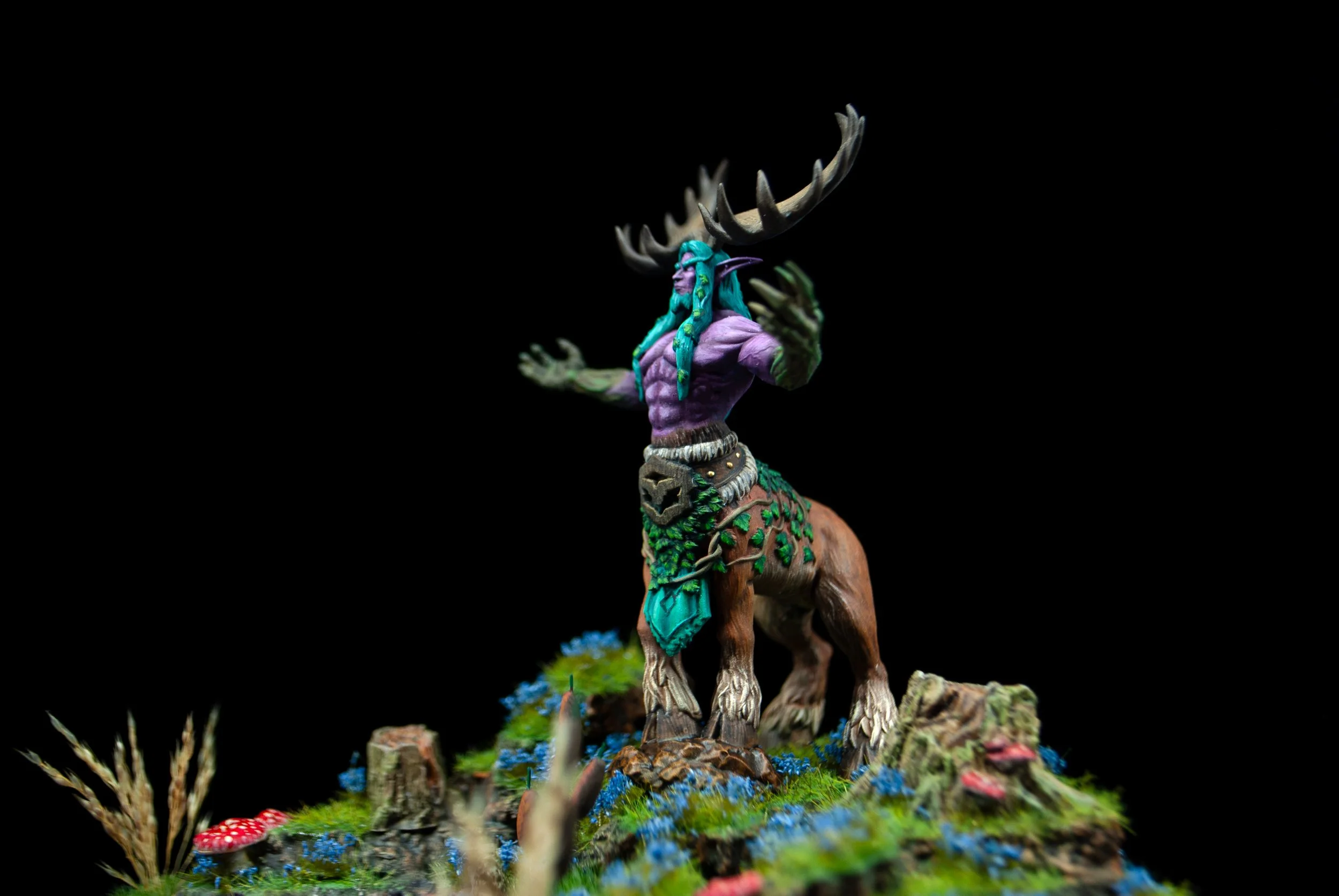 Figura de resina impresa en alta calidad y pintada profesionalmente por La Miniaturista con base original creada desde cero.