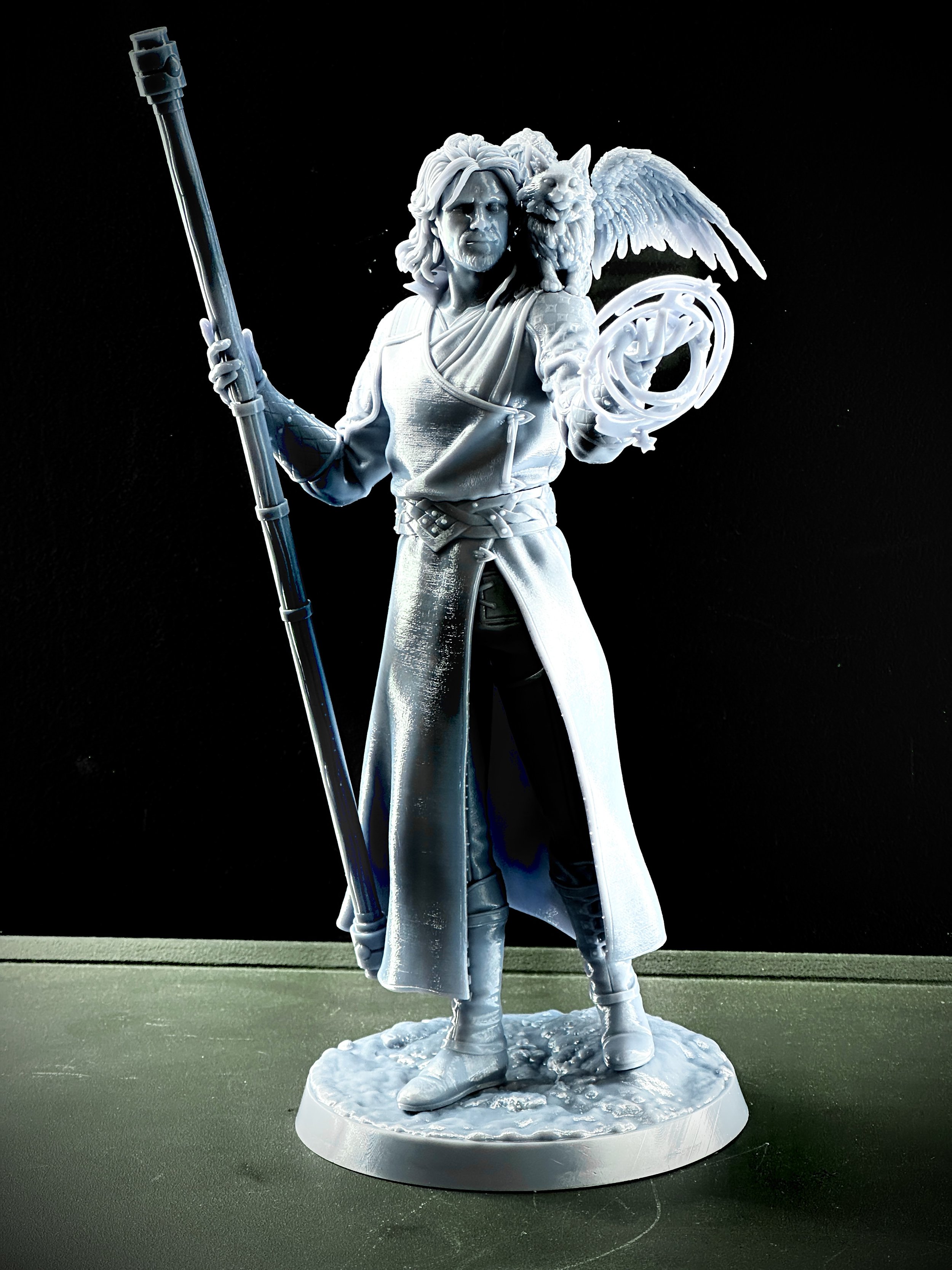 Figura de Gale impresa en resina de alta calidad con un tamaño de 25cm de altura.