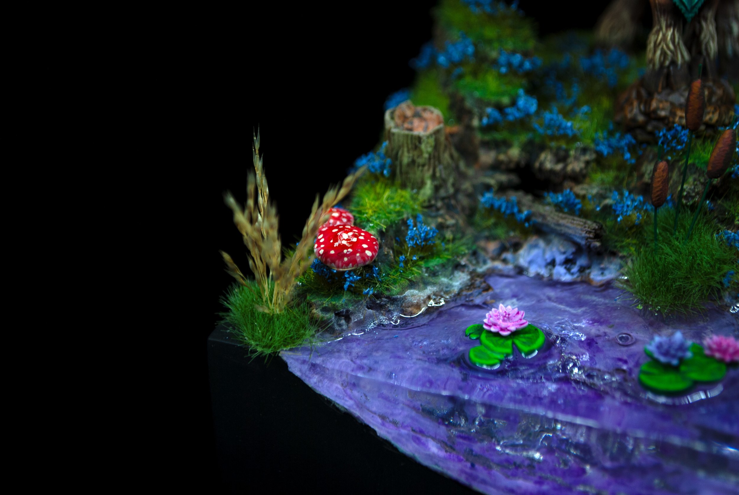 Figura de resina impresa en alta calidad y pintada profesionalmente por La Miniaturista con base original creada desde cero.