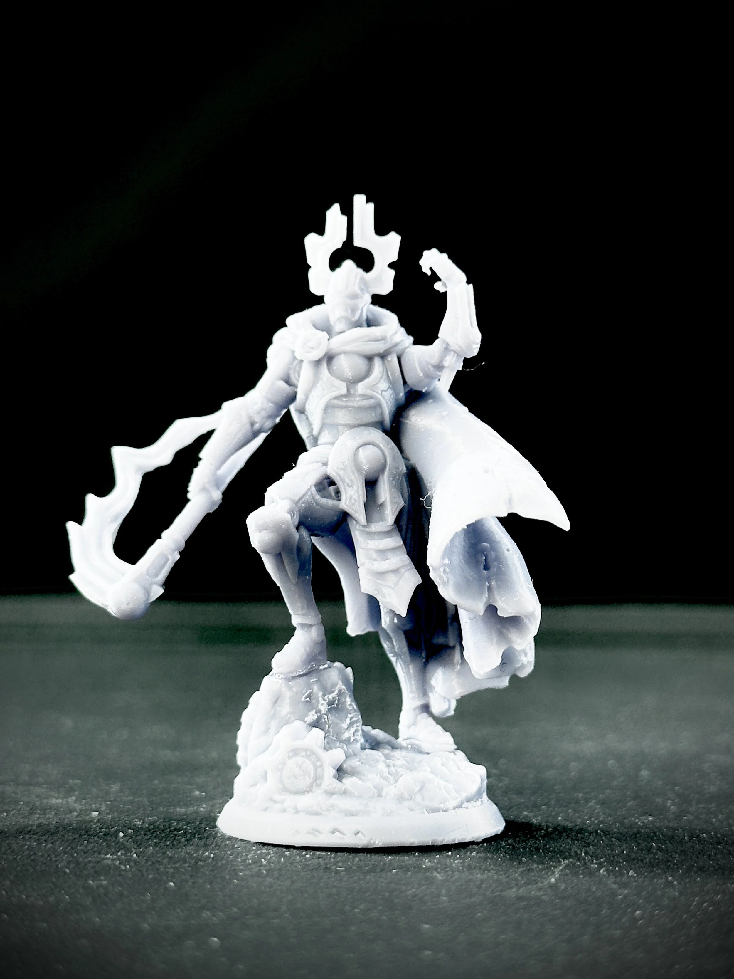 Miniatura impresa en resina de fantasía oscura.