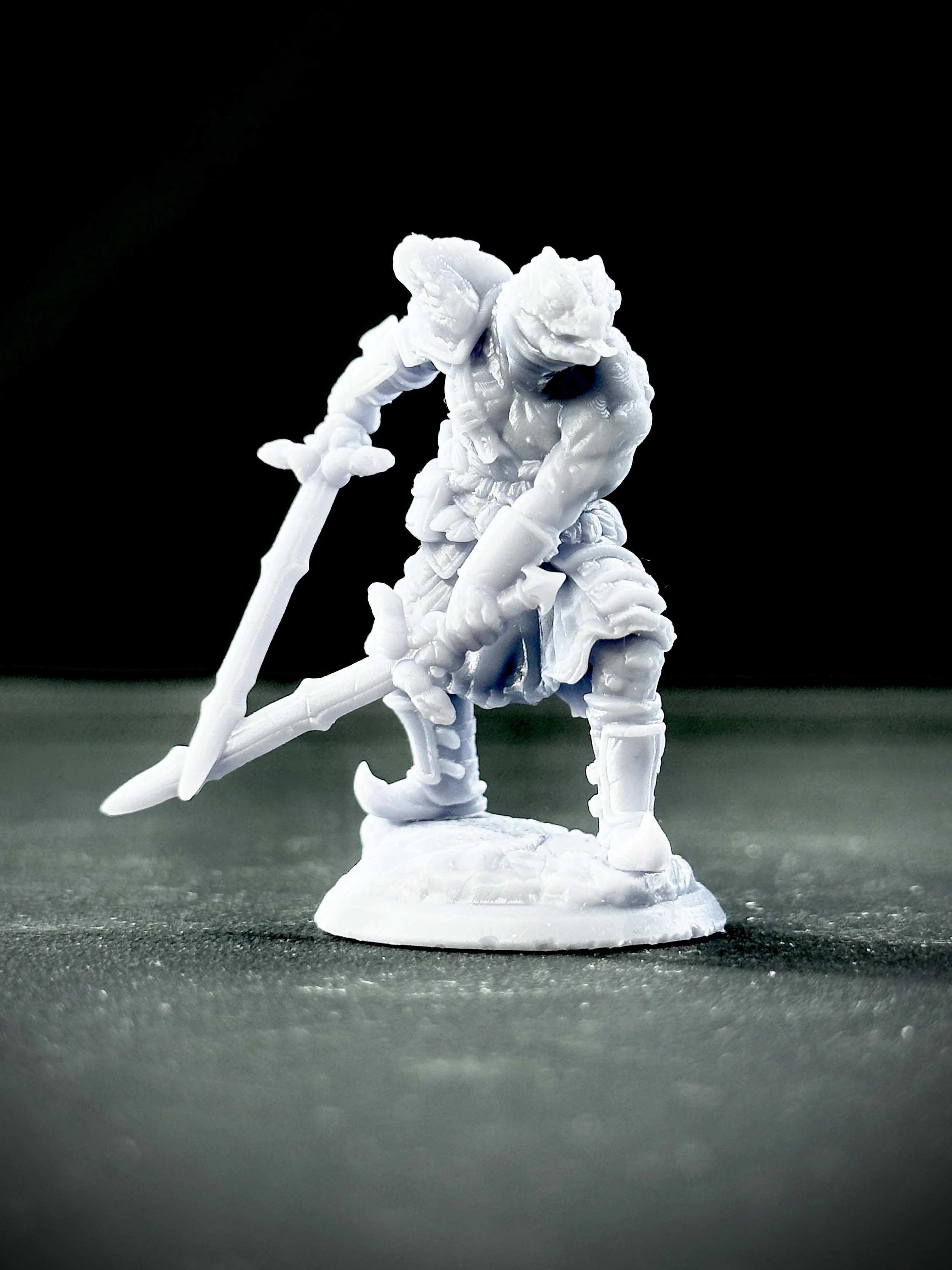 Miniatura impresa en resina de fantasía oscura.