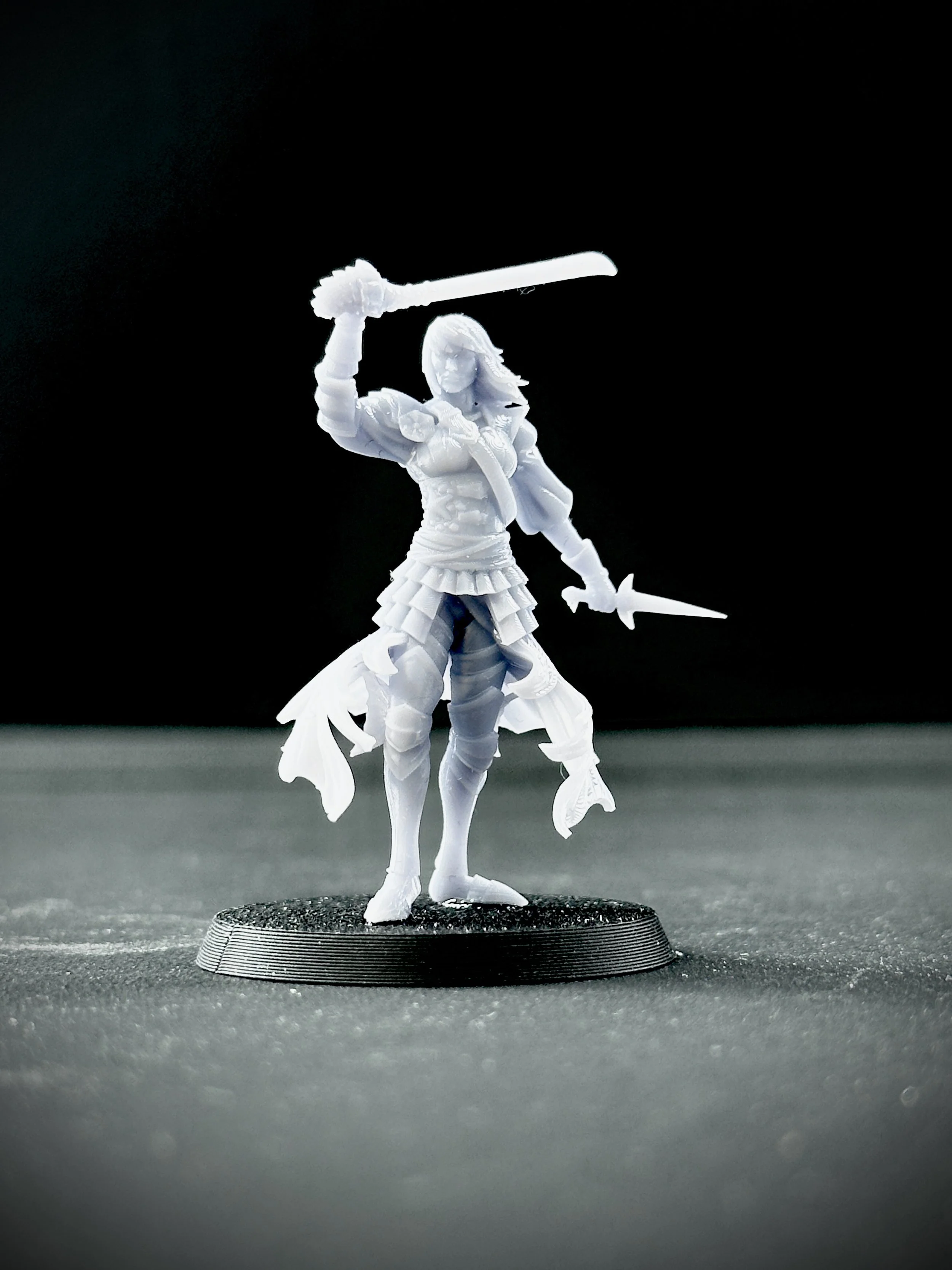 Miniatura impresa en resina de fantasía oscura.