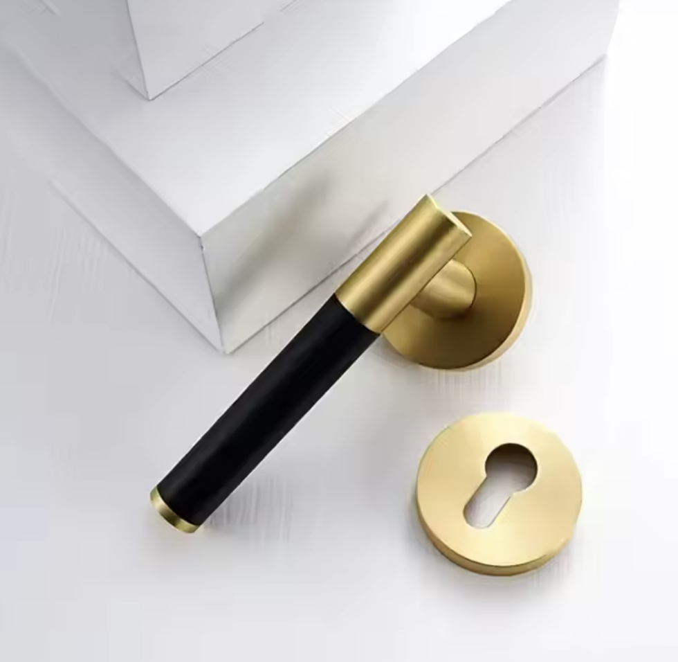 Caledonian - Luxury Leather Door Handle