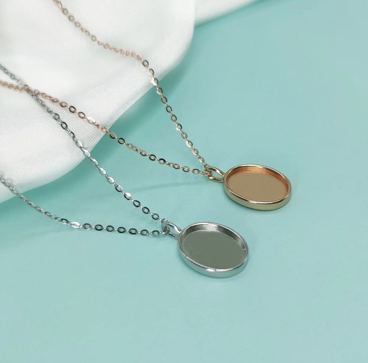 Oval Necklace