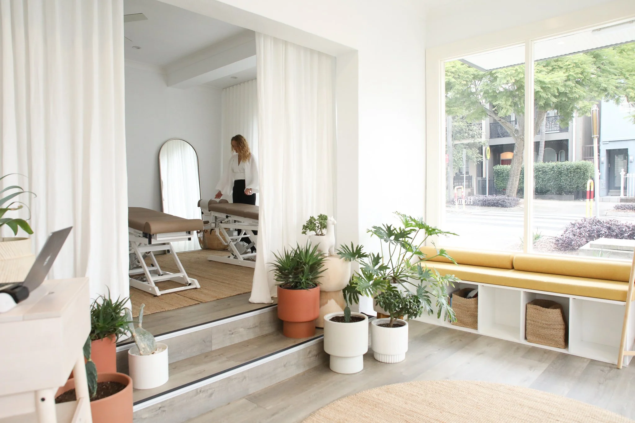 Home Chiropractic Studio Paddington Sydney Dr Erin Hawken