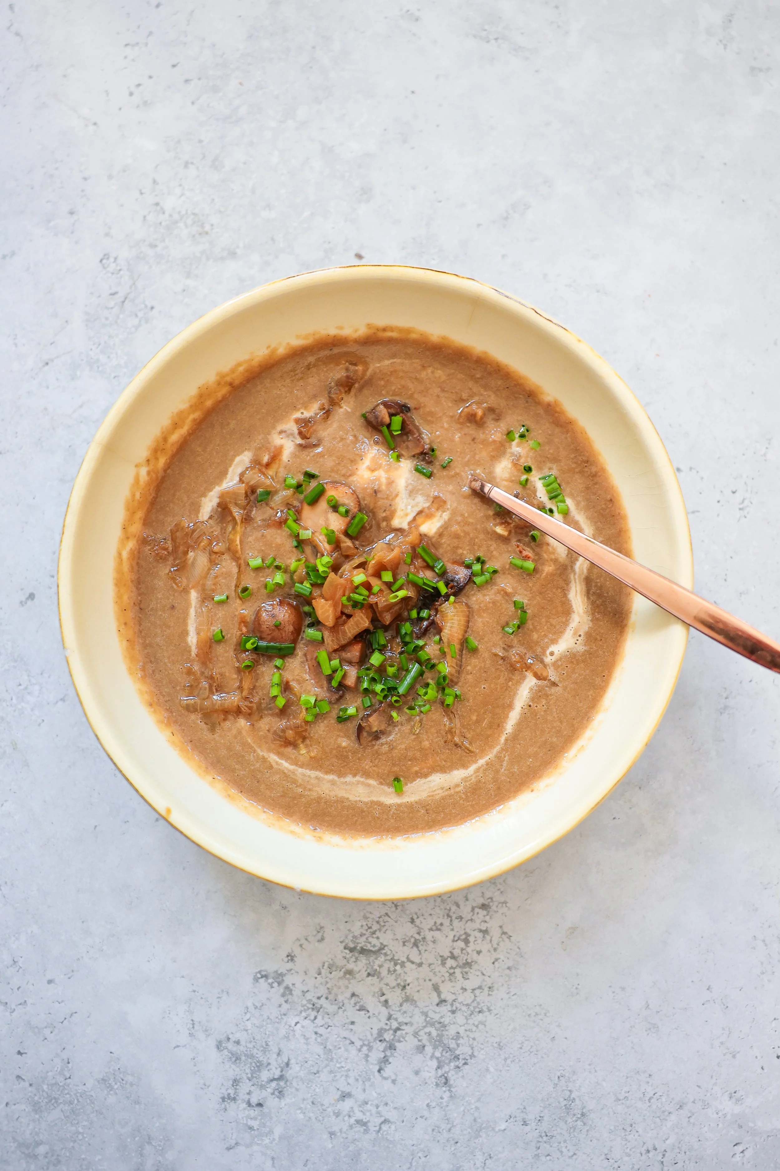 Rezept für Geröstete Zwiebeln und Pilz-Suppe