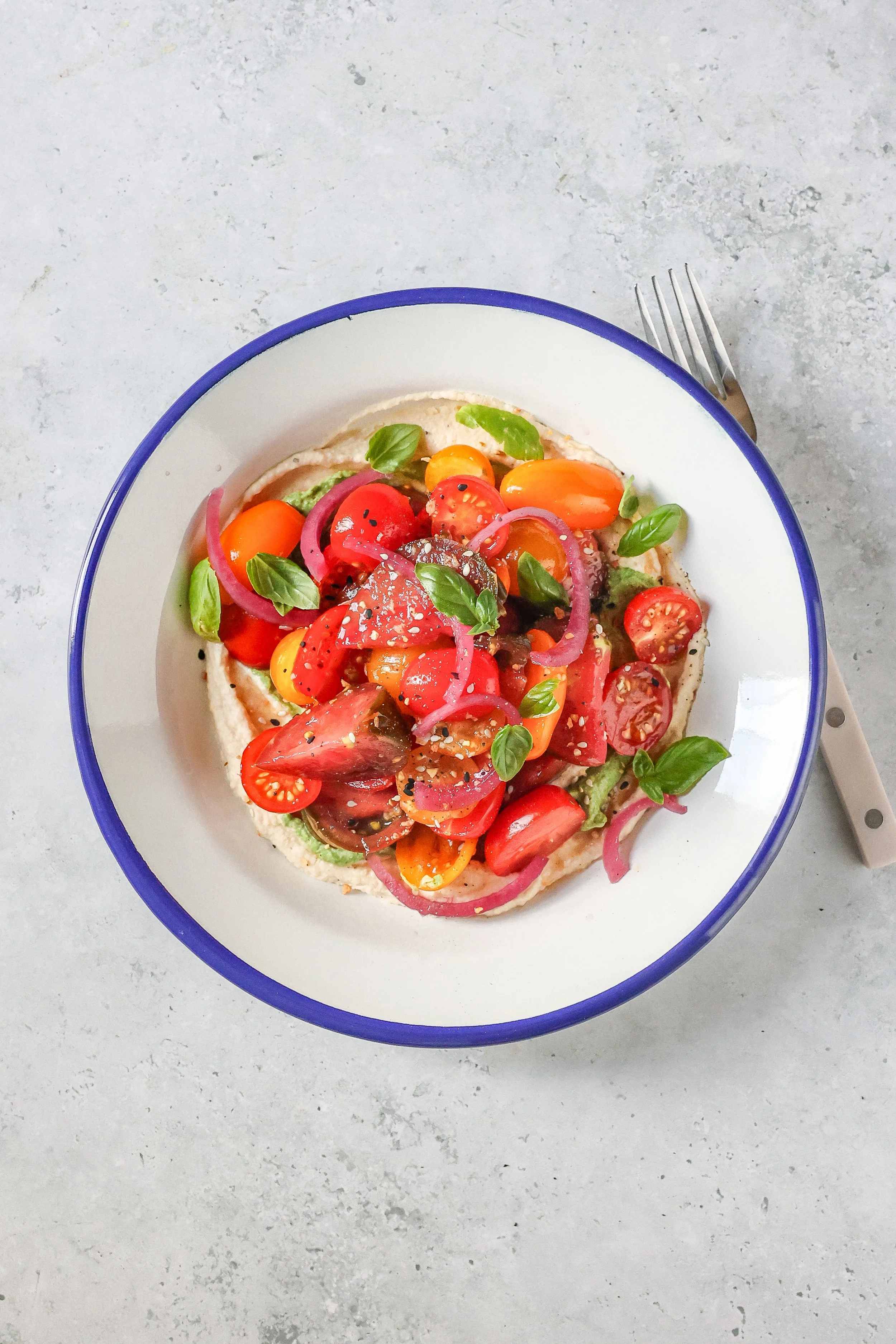 Rezept für Tomatensalat mit Bohnencreme