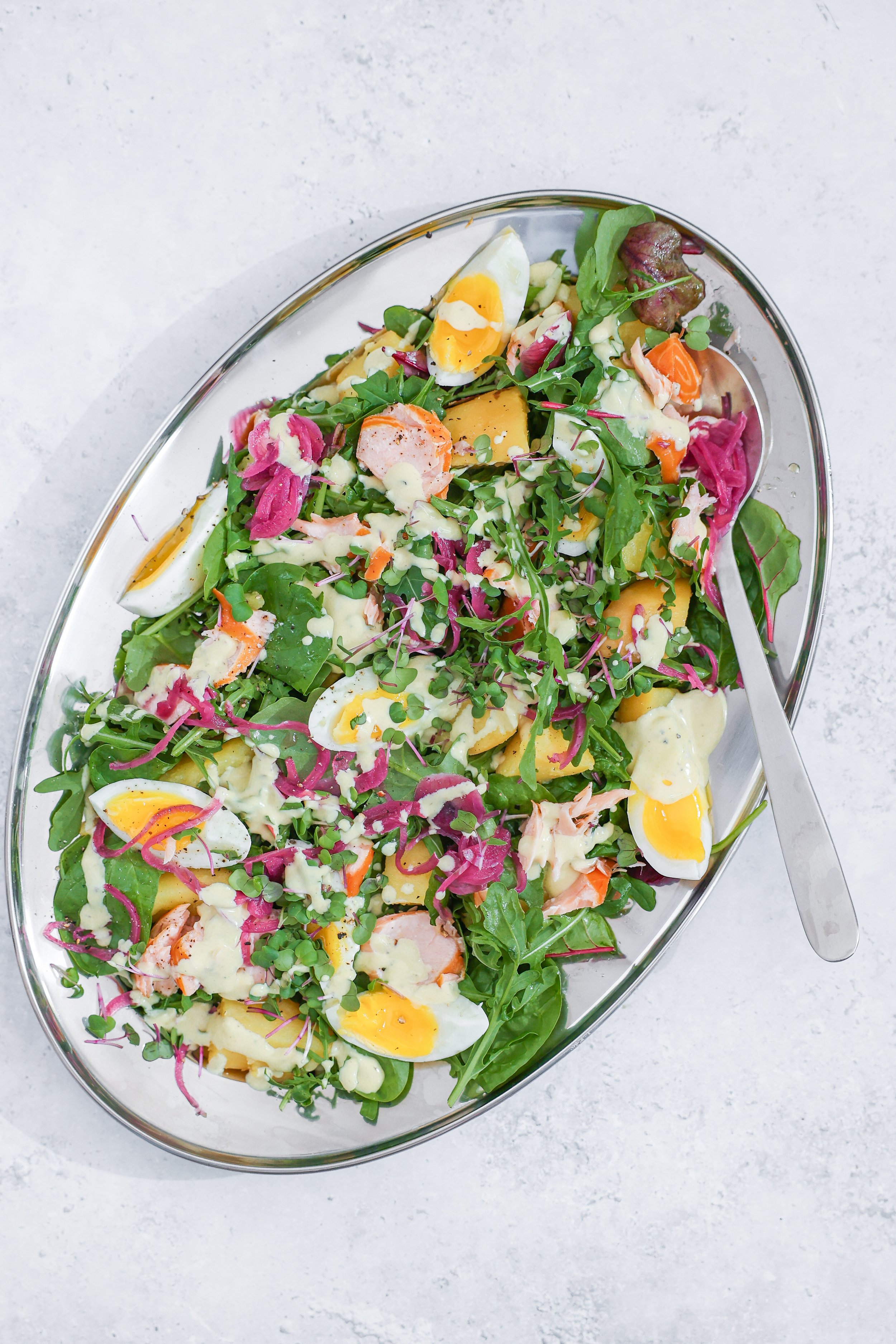 Rezept für Sommersalat mit Lachs und neuen Kartoffeln