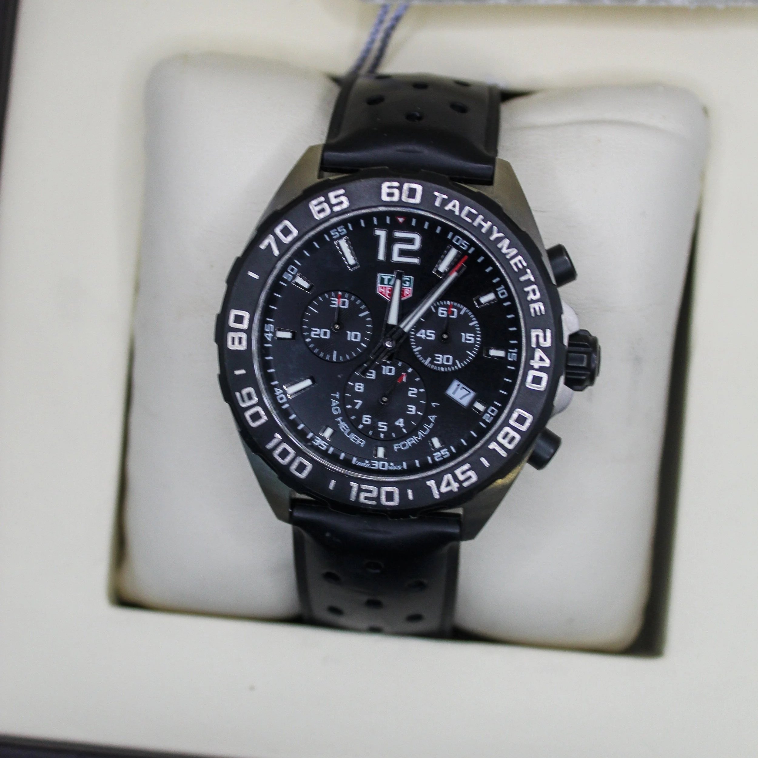 TAG Heuer - Formula 1 (Black Chronograph) - 43mm (Mens)