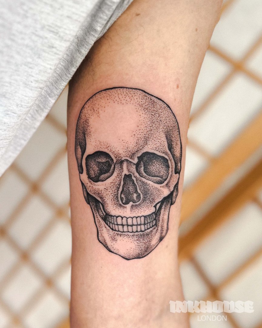 DOTWORKSKULL.jpg