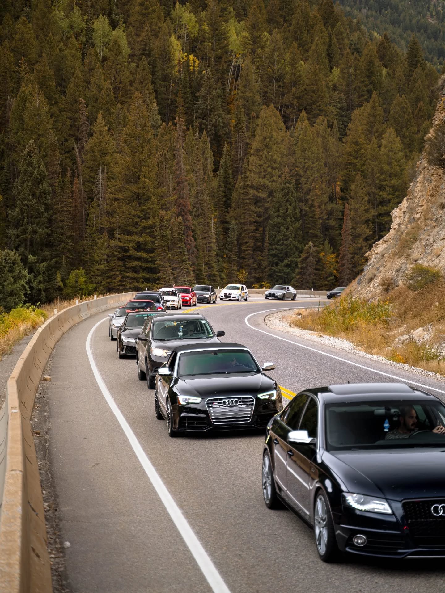It turns out the best views of the mountains are in your rearview mirror 😎
Who plans to attend the cruise this year?