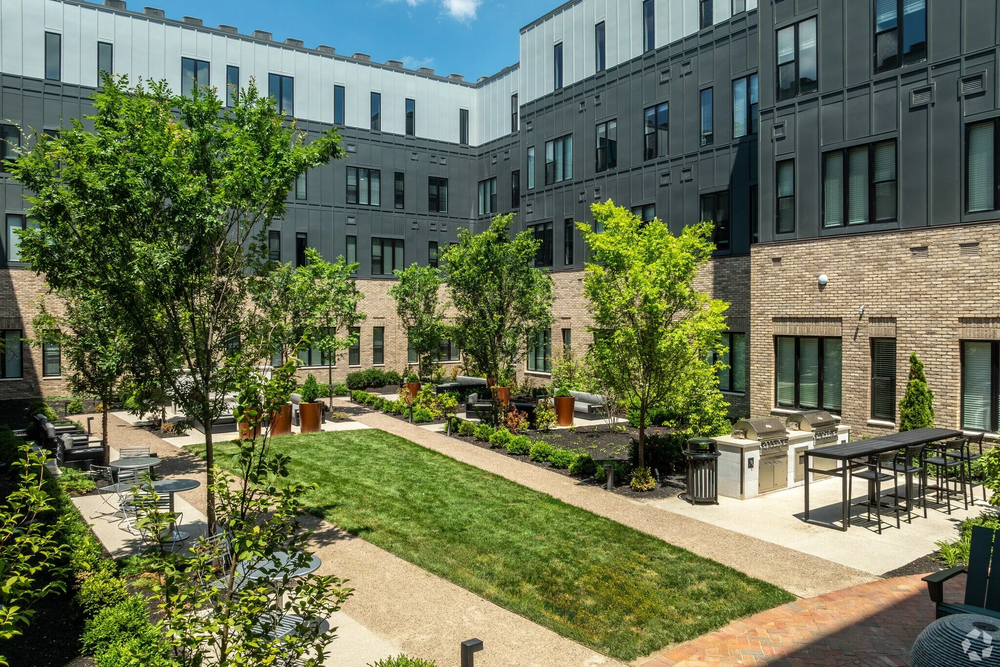 jaeger square retail