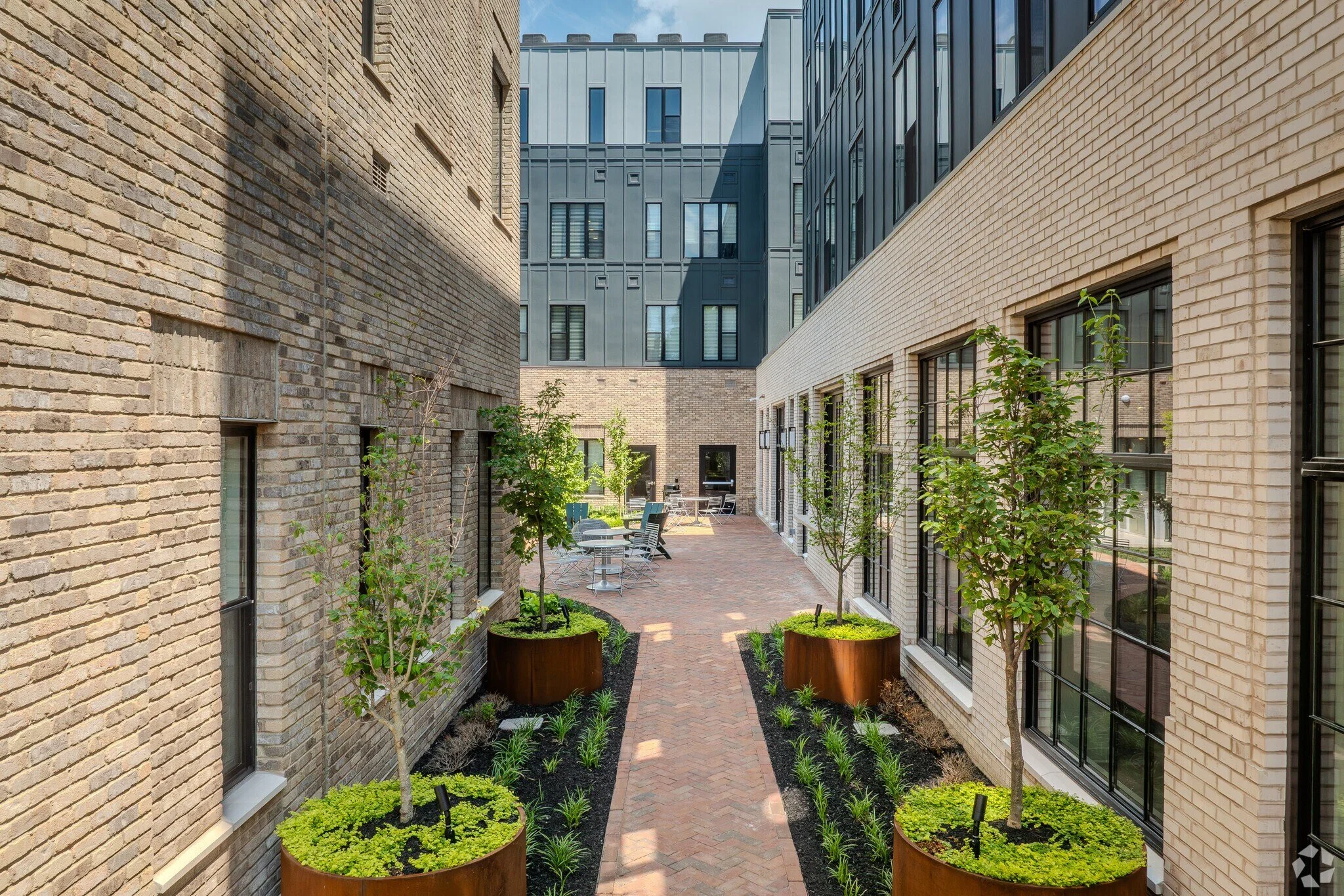 jaeger square retail