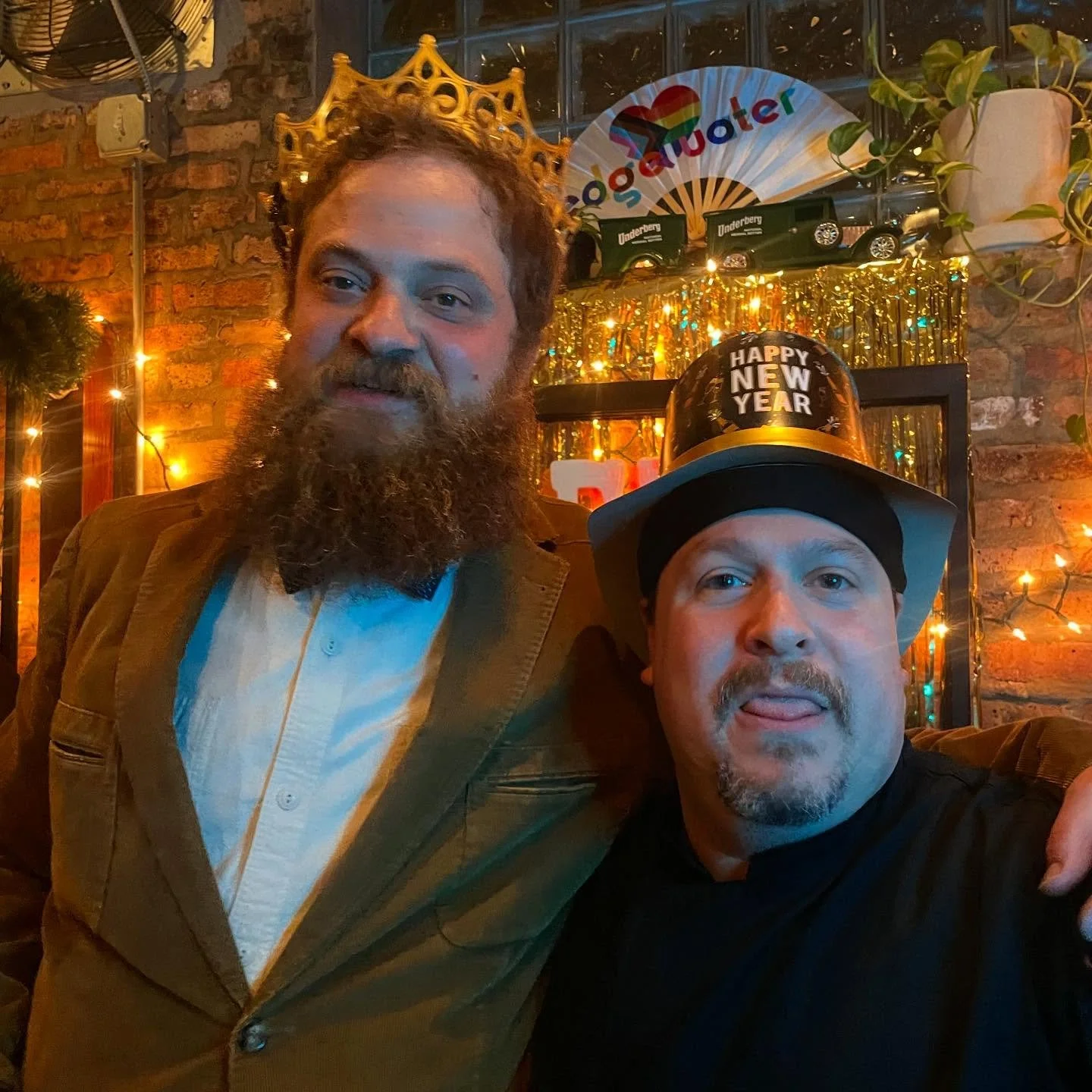 NEW YEAR&rsquo;S EVE

Quickly approaching, where will YOU end up when the clock strikes 10pm? 🕙 

That&rsquo;s right, the time has come to consider your New Year&rsquo;s Eve plans &amp; here is our proposition ✨🎇

B&amp;B&rsquo;s 4th Annual FANCY N