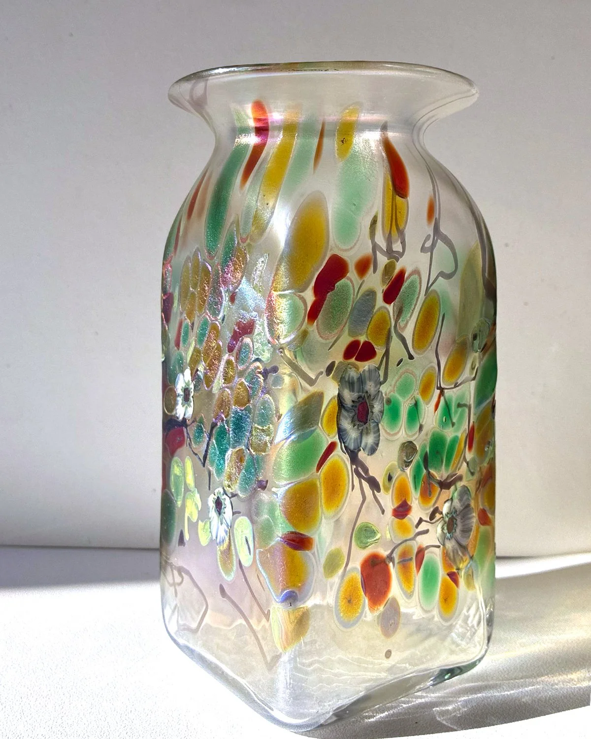 KEPTstudio_KVTGGlassNo12HATvase6Smoky_05.jpg