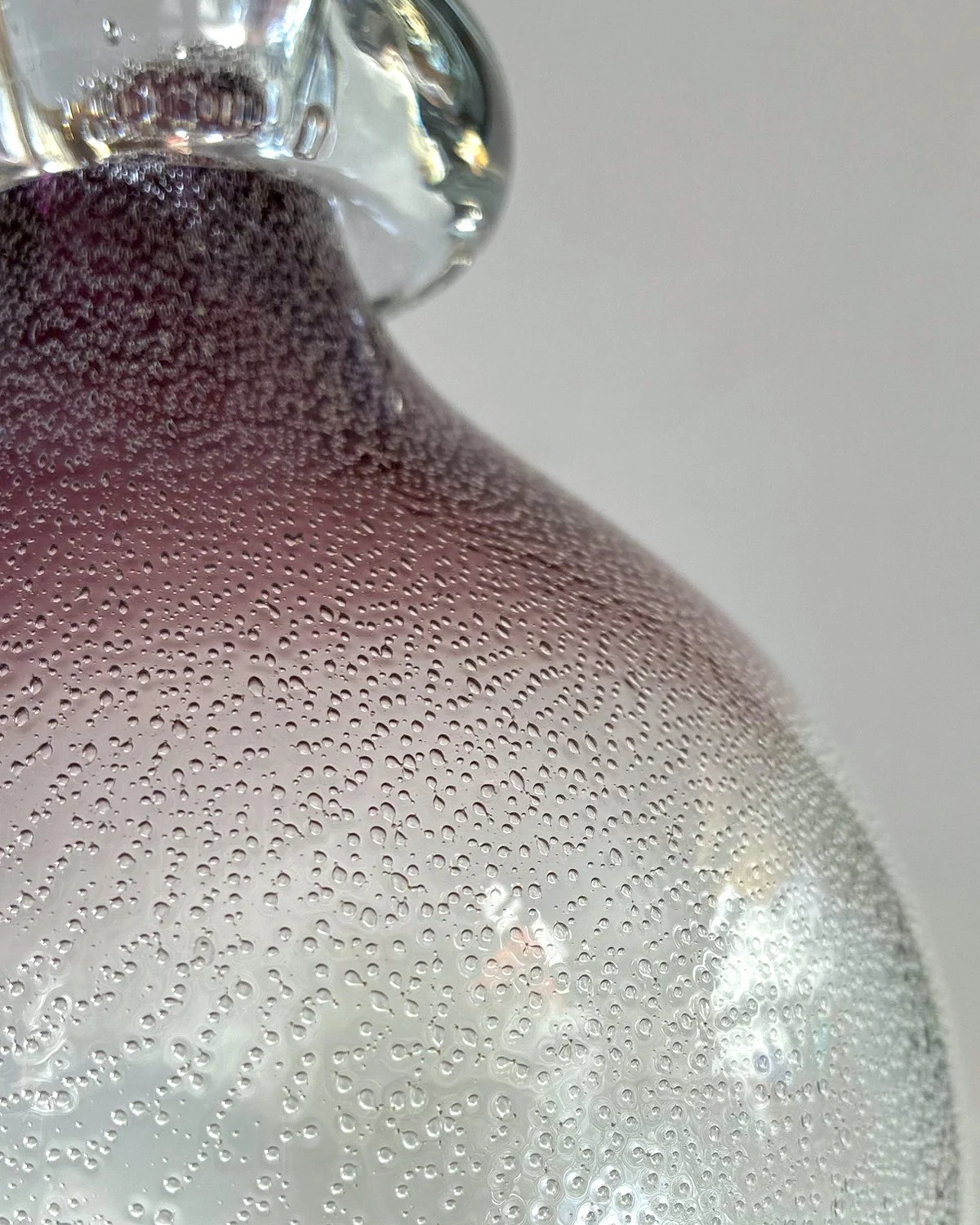 KEPTstudio_KVTGGlassNo10AmethystBublVase3_02.jpg