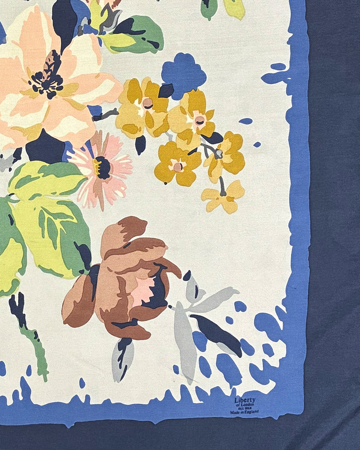 KEPTstudio_KVTGScrfNo07LibOfLDNScarf01BluSplatter_05.jpg