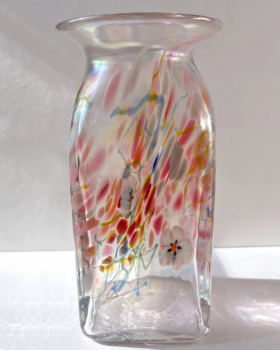 KEPTstudio_KVTGGlassNo03HATvase1Pink_02.jpg