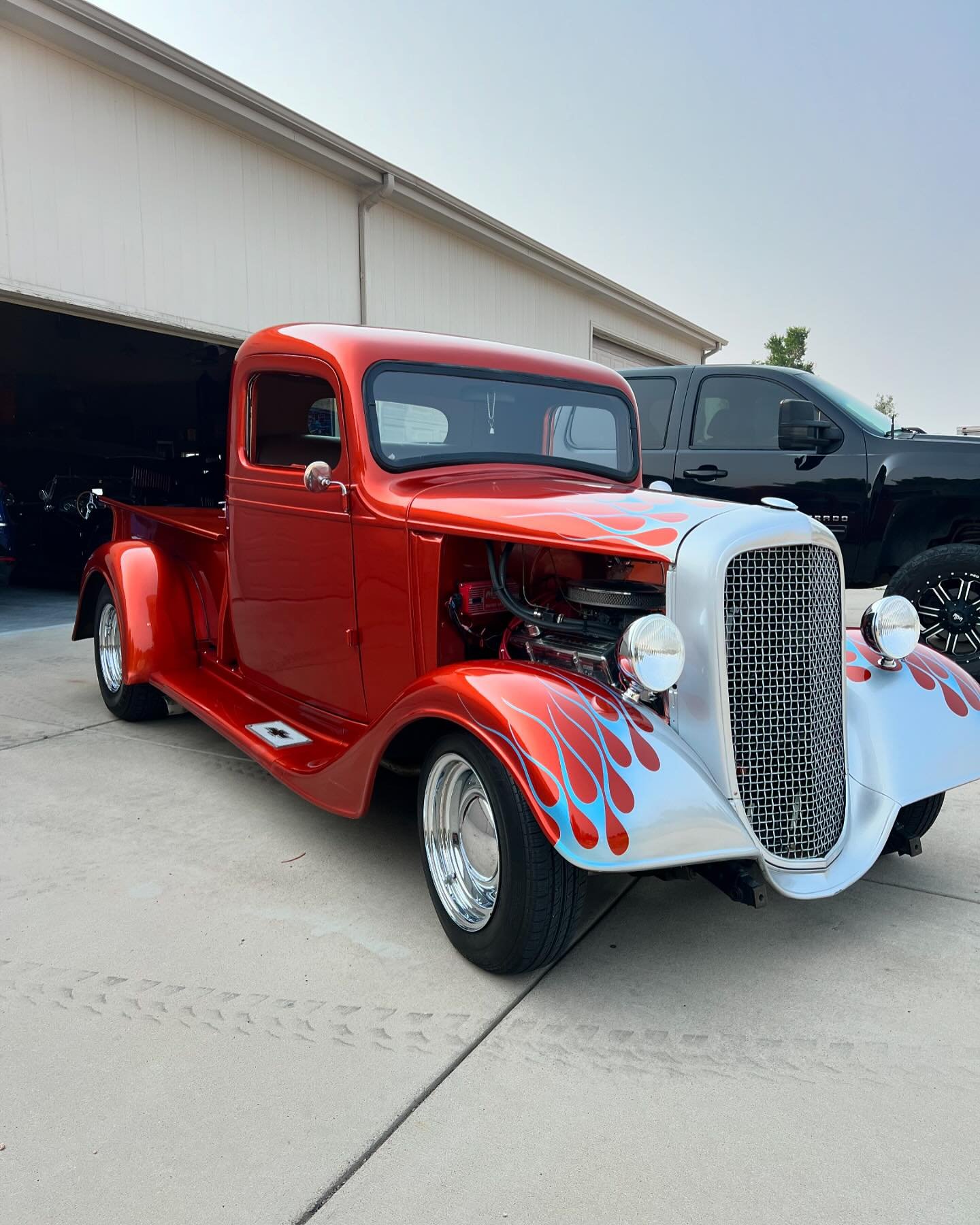 ✨Little paint work and polish on this 36&rsquo; Chevy! #timeless #chevy #chevytrucks #paintcorrection #mobiledetailing