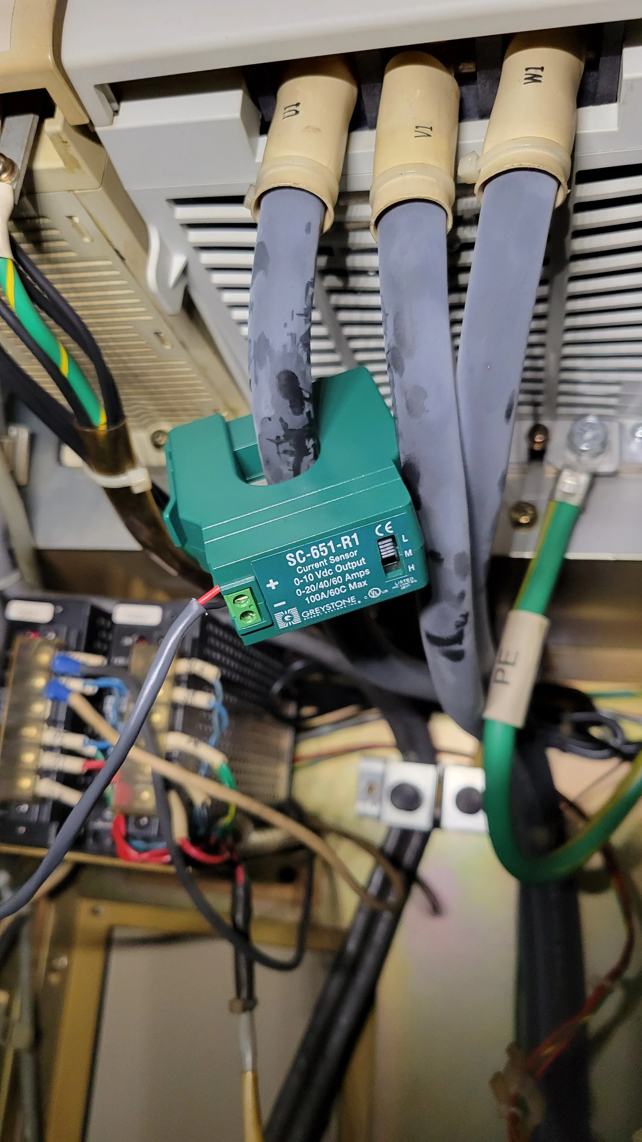 Current Transducer used to capture spindle motor amperage (converts to 0-10vdc)
