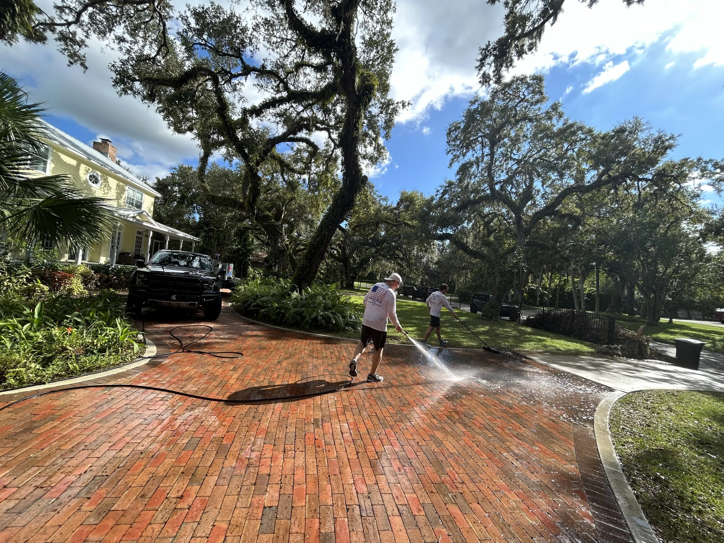 driveway-cleaning-sarasota-fl.jpeg