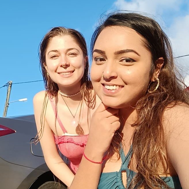 Beach Day 🌅

Spending time with those you care about and socializing is so important, I&rsquo;m happy that even at the age of 26 I can have sleepovers 😆 we talk all night, have fun, make food, dance to music and allow ourselves to enjoy life ✨

#be