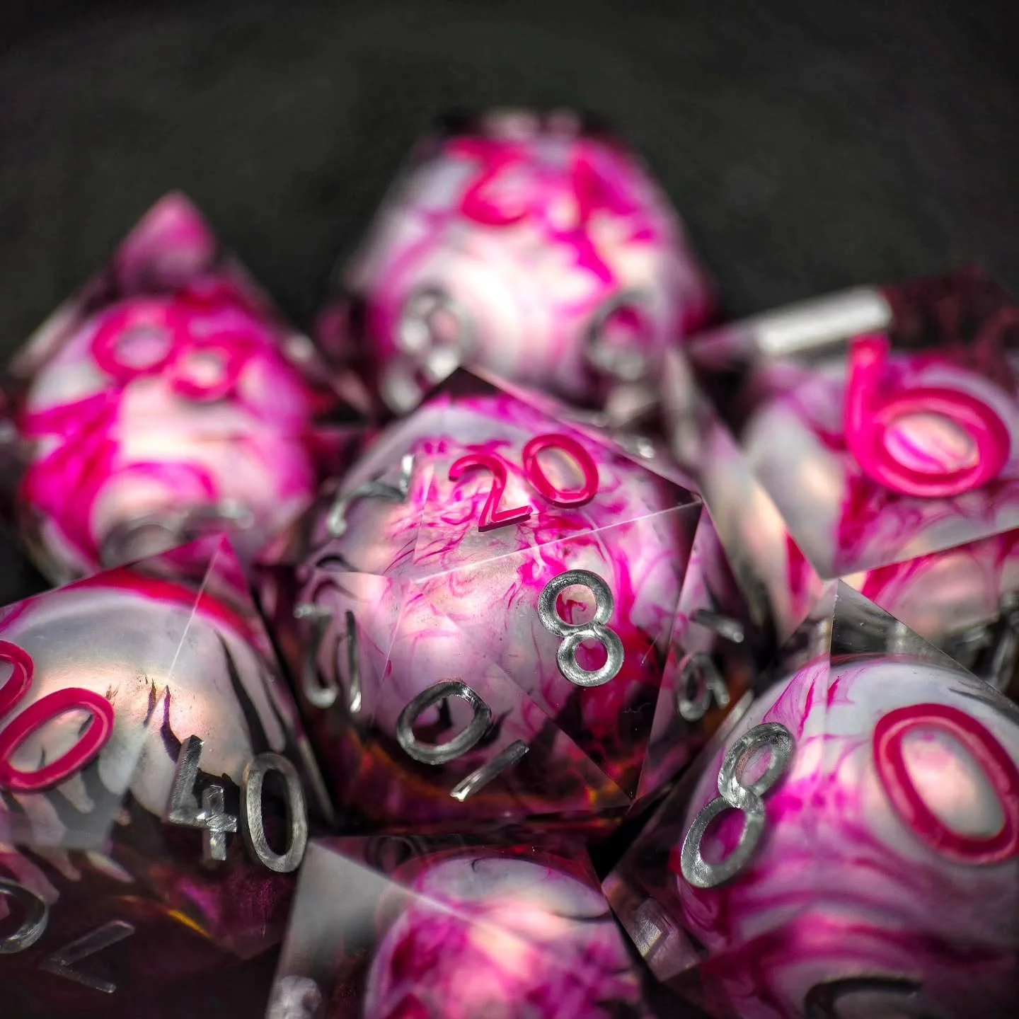 &bull;Court of Nightmares&bull;

&ldquo;𝑵𝒊𝒈𝒉𝒕𝒎𝒂𝒓𝒆𝒔 𝒇𝒐𝒍𝒍𝒐𝒘𝒆𝒅 𝑰𝒔𝒊𝒅𝒐𝒓 𝒐𝒖𝒕 𝒐𝒇 𝒕𝒉𝒆 𝑪𝒐𝒖𝒓𝒕, 𝒒𝒖𝒊𝒆𝒕𝒍𝒚, 𝒑𝒂𝒕𝒊𝒆𝒏𝒕𝒍𝒚.&rdquo;

This commission set came to me with everything I could dream of to come up with a un