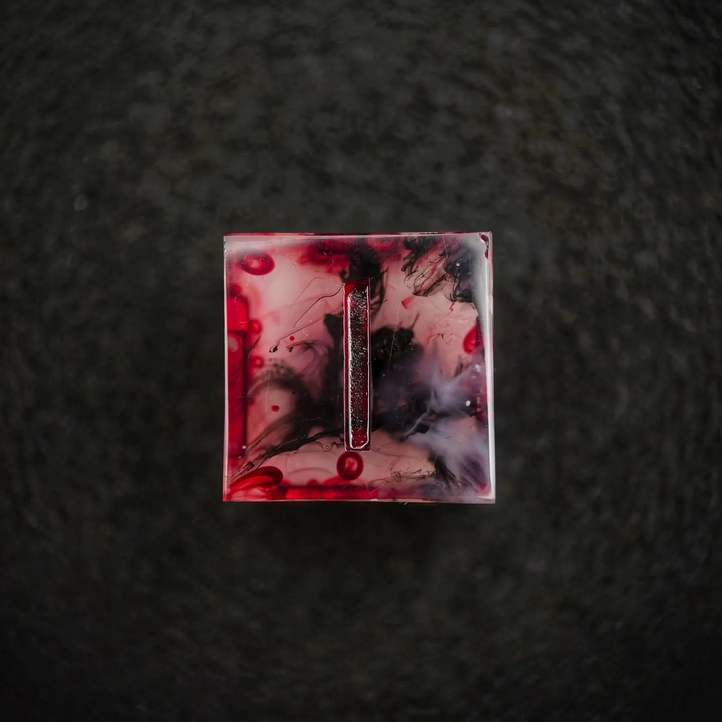 &bull;Mourning in Scarlet&bull; 

These relics were forged in remembrance of a forbidden funeral rite, where grief itself was bound with blood. Black flowers were gathered at dusk, their petals steeped in mourning prayers and pressed into pale resin 