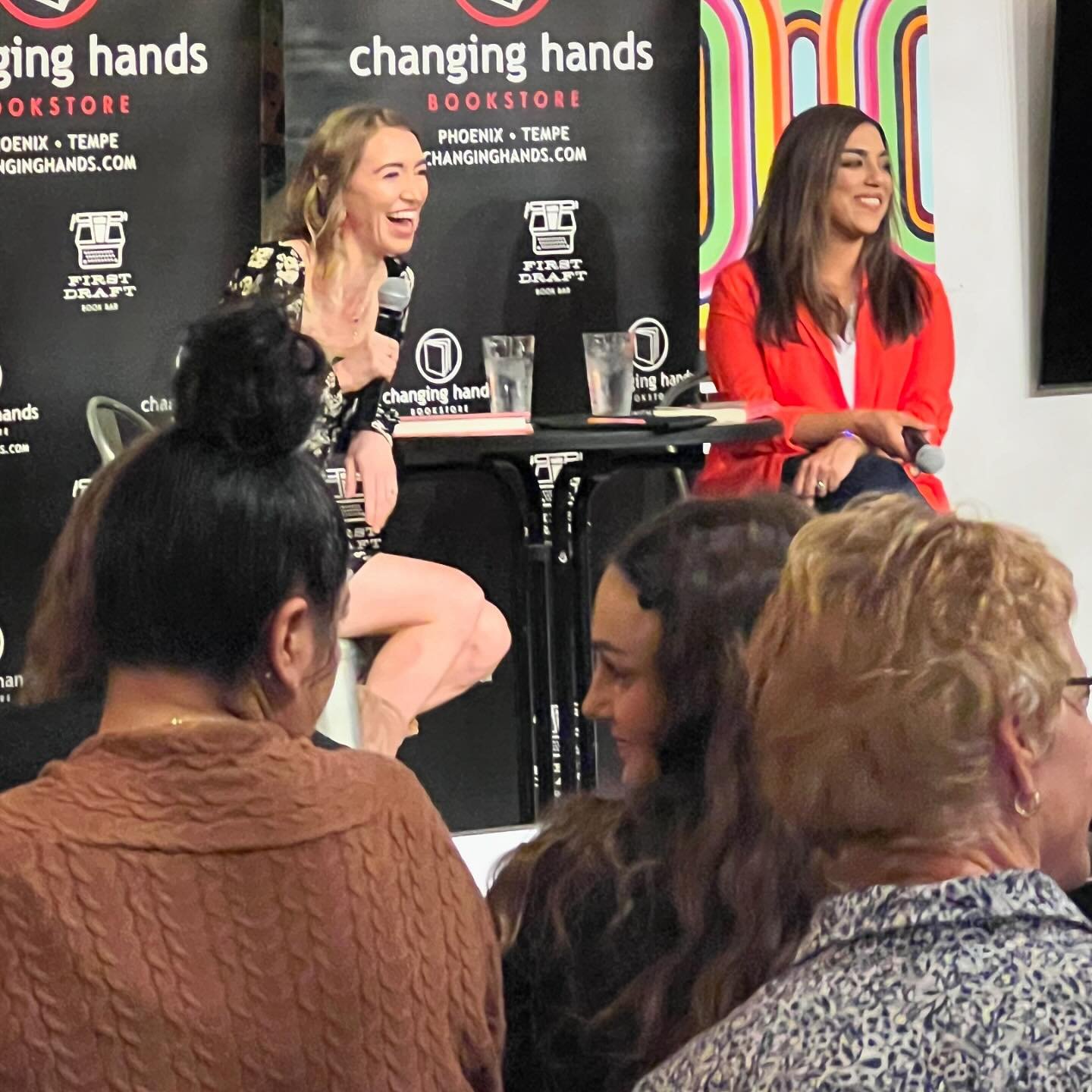 Thursday night at @changinghands was so magical. A room full of people I love plus new friends and book lovers uniting! Thank you soooooo much to @neelyalexanderwrites for asking the most insightful questions. Here&rsquo;s to @thebookgrp for bringing