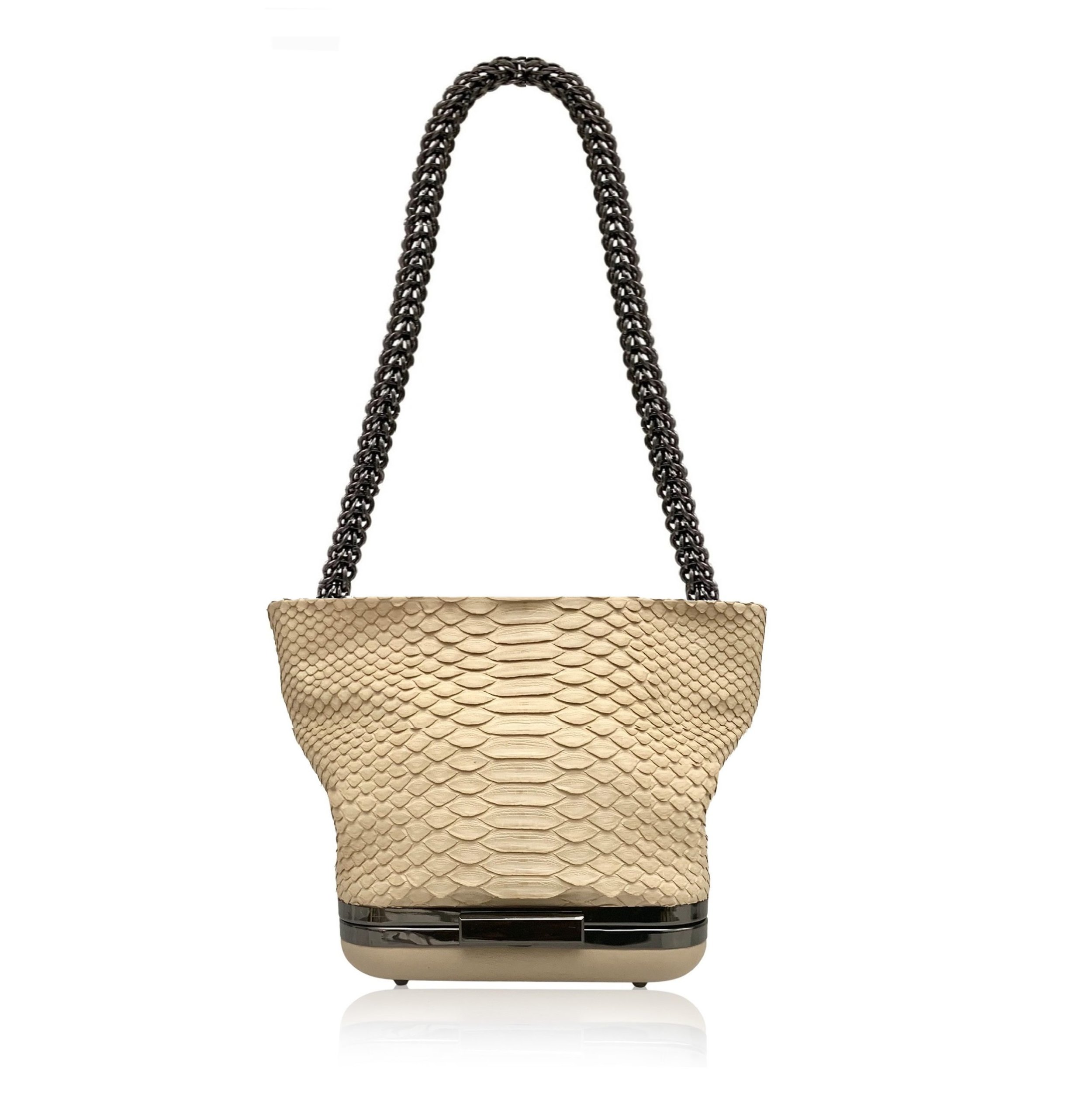 hulet-python-cream-front-view-with-handle-1-scaled.jpg