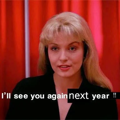 This week&rsquo;s @the.tiny.pony pie is POMEGRANATE APPLE with a MESQUITE CRUMBLE 

Love you bye !!!