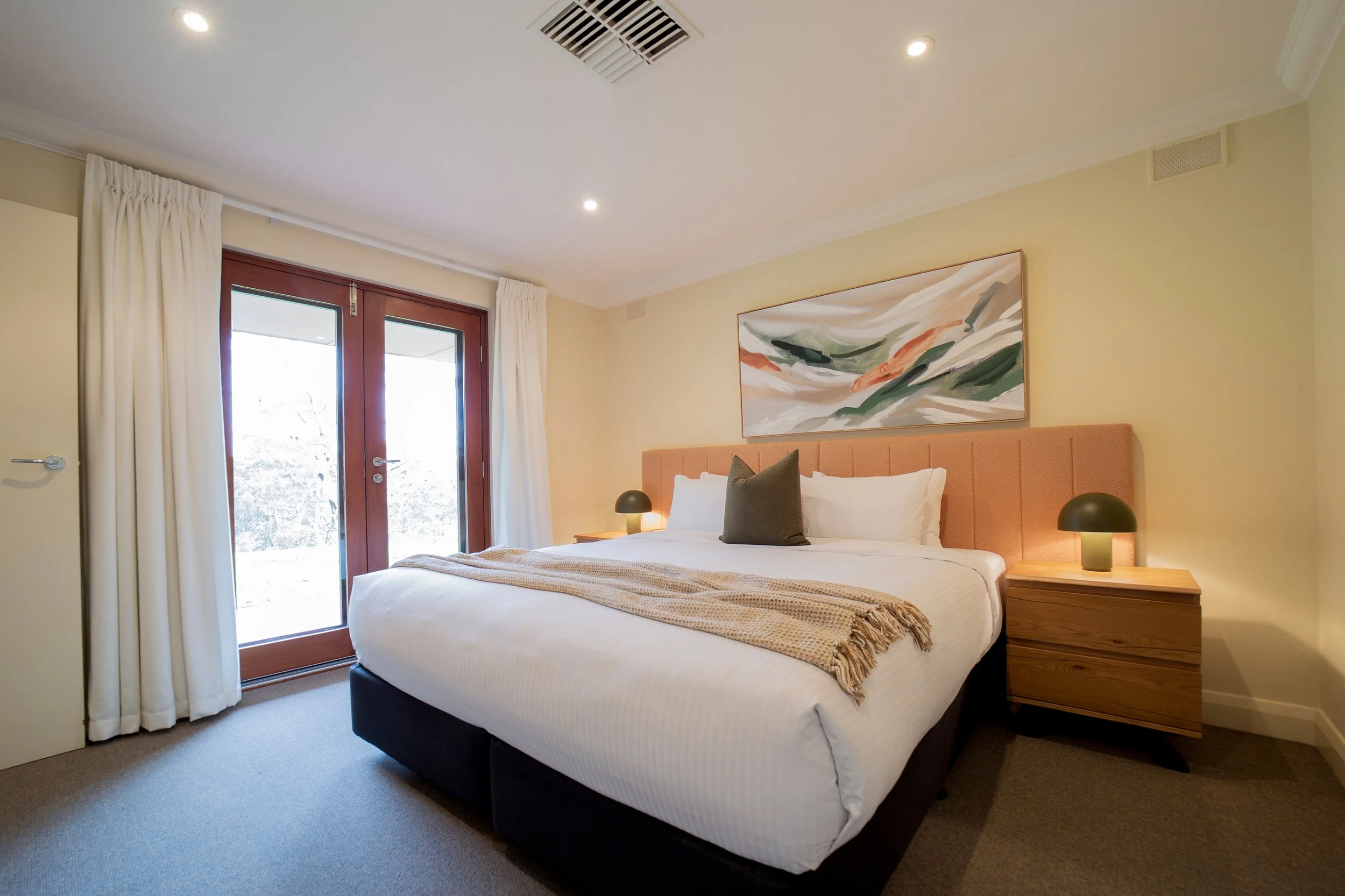 IMG_3883 - bedroom 1.jpg