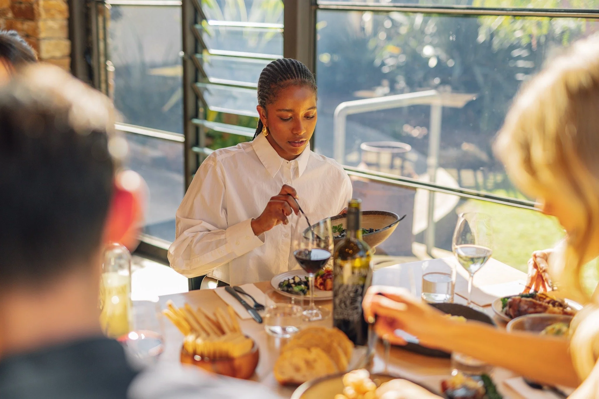 Midweek feeling a little too loud? 🍃

Press pause and escape to Longview Vineyard with our stay 3, pay 2 offer, available Sunday to Thursday. Just 45 minutes from Adelaide, it&rsquo;s the perfect quiet reset away from the hustle and bustle. Think pe