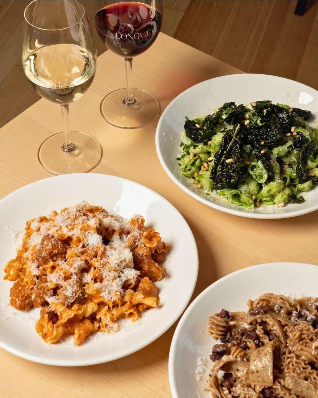 PASTA SPECIAL 🍝

Join us in the cellar door for lunch between Wednesday to Friday and enjoy a glass of Longview range wine and bowl of pasta for just $29. 

Book your table online today!