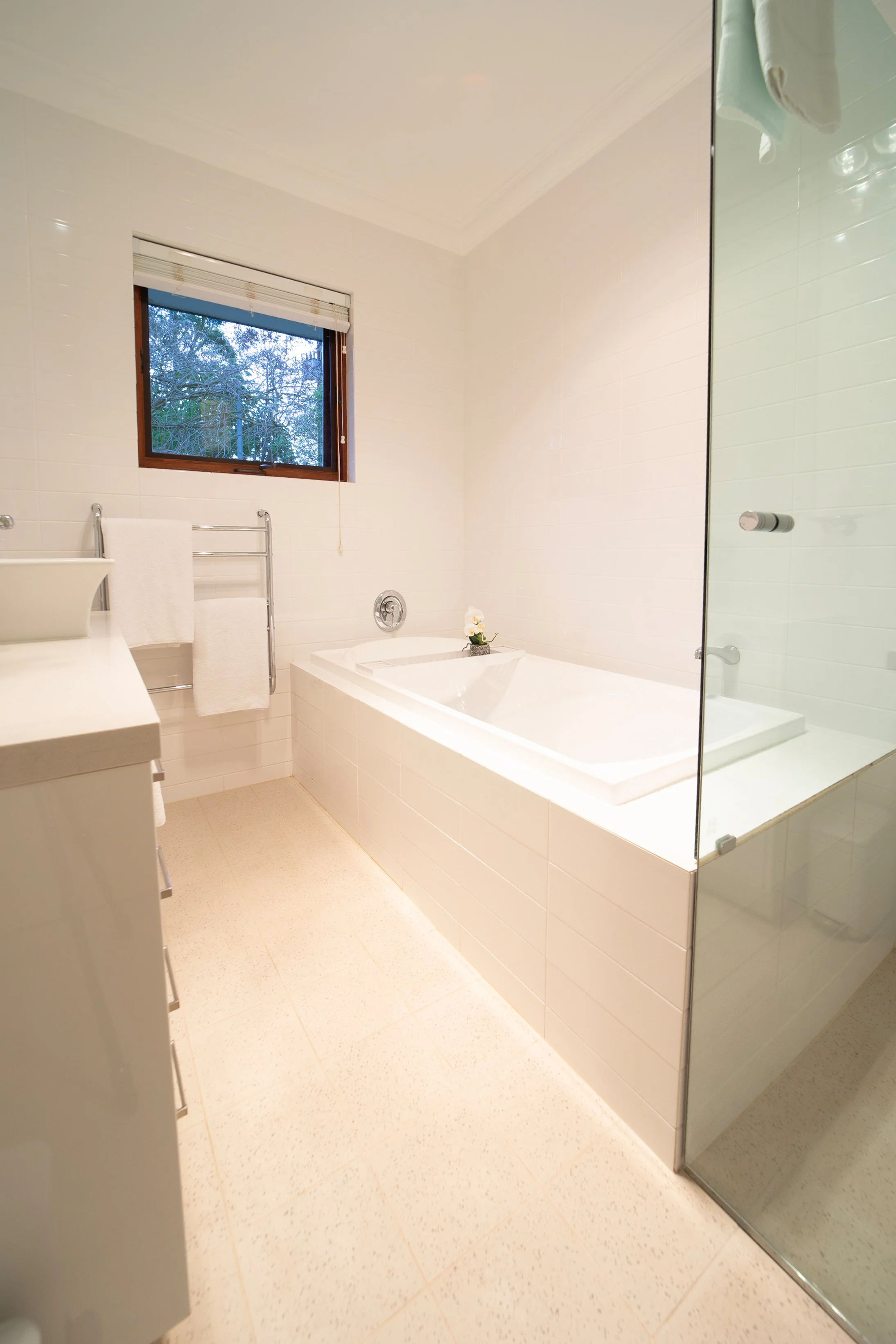 IMG_3906 - bathroom 2.jpg