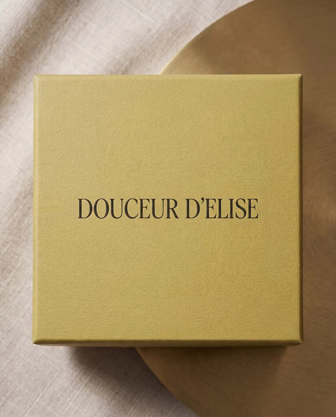 Douceur D_Elise-Mockup9.jpg