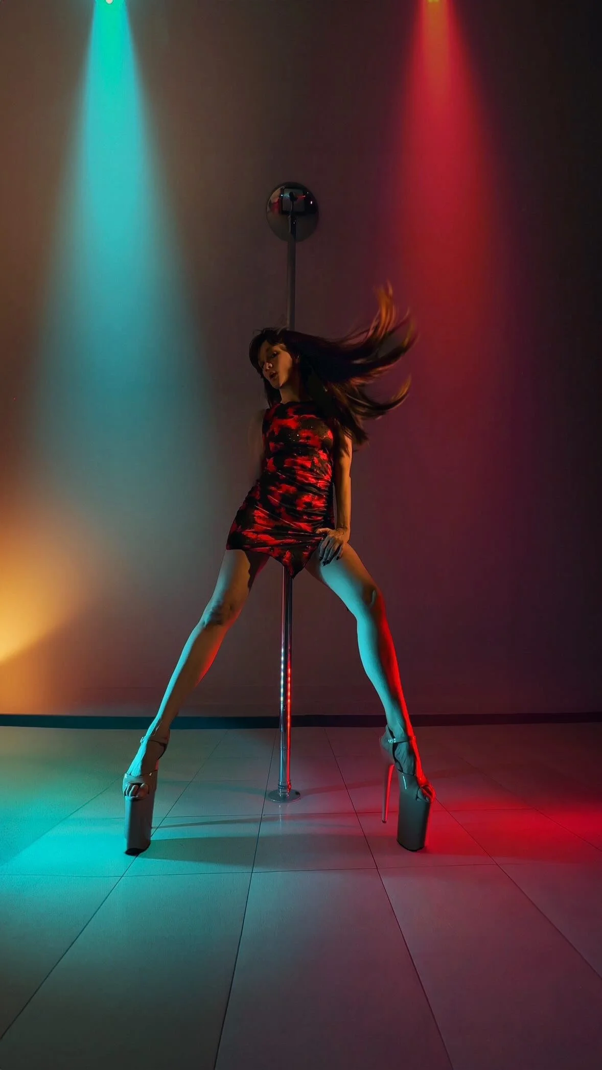 Best Pole Dancing Classes Near Phoenix.JPG