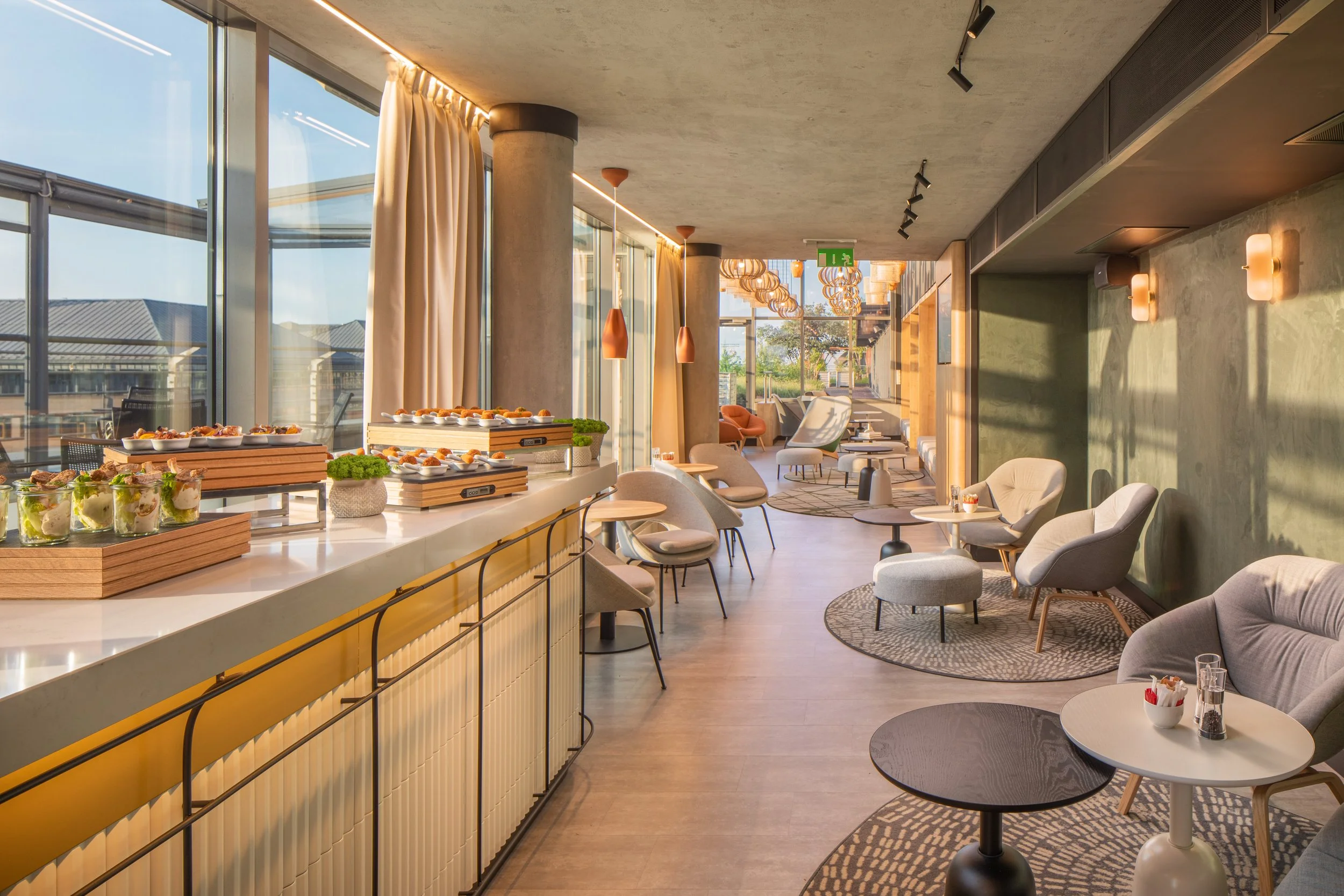 Club lounge 09.jpg