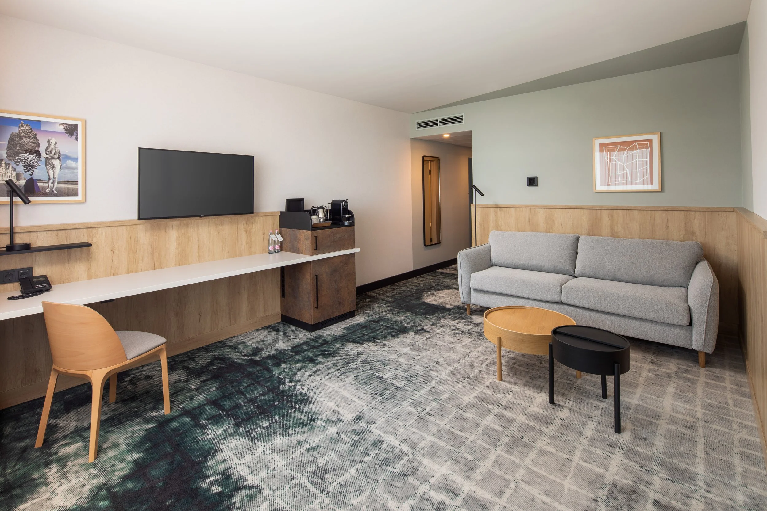 Junior suite 01.jpg