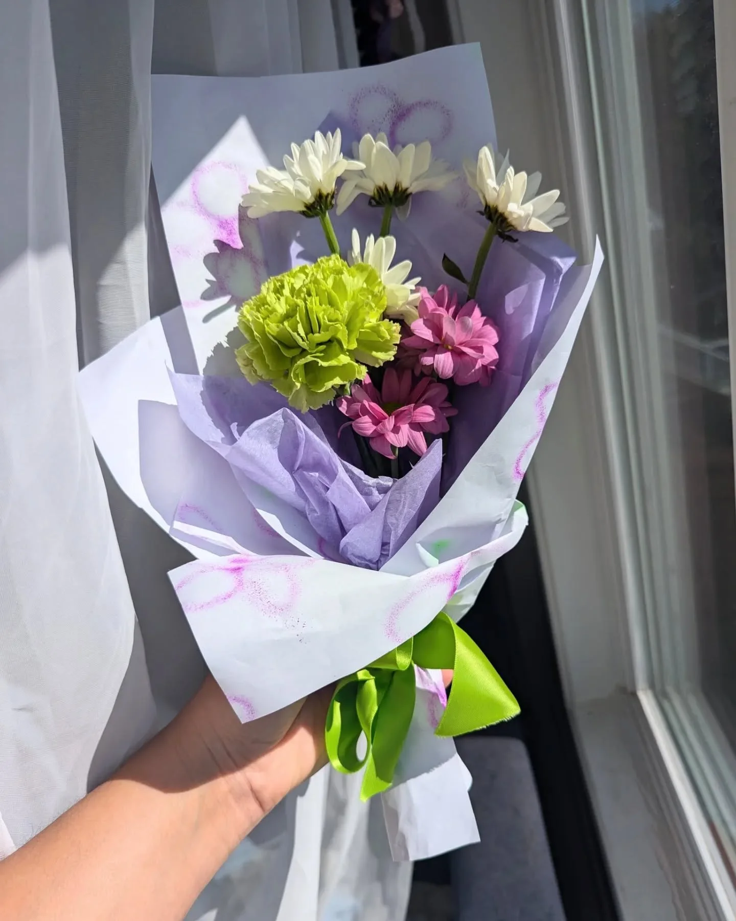 Baby bouquet. 💐

Handmade airbrush wrapping paper 💚🩷💟

#flowers #babybouquet #flourchild