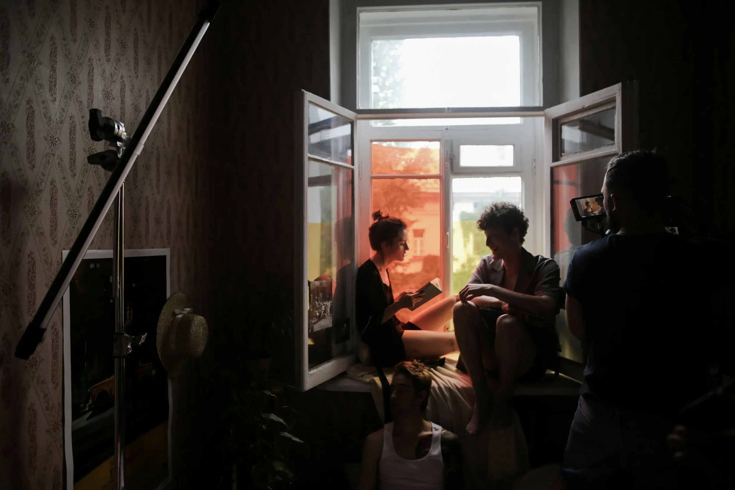 Why You Should Show Your Behind-The-Scenes
