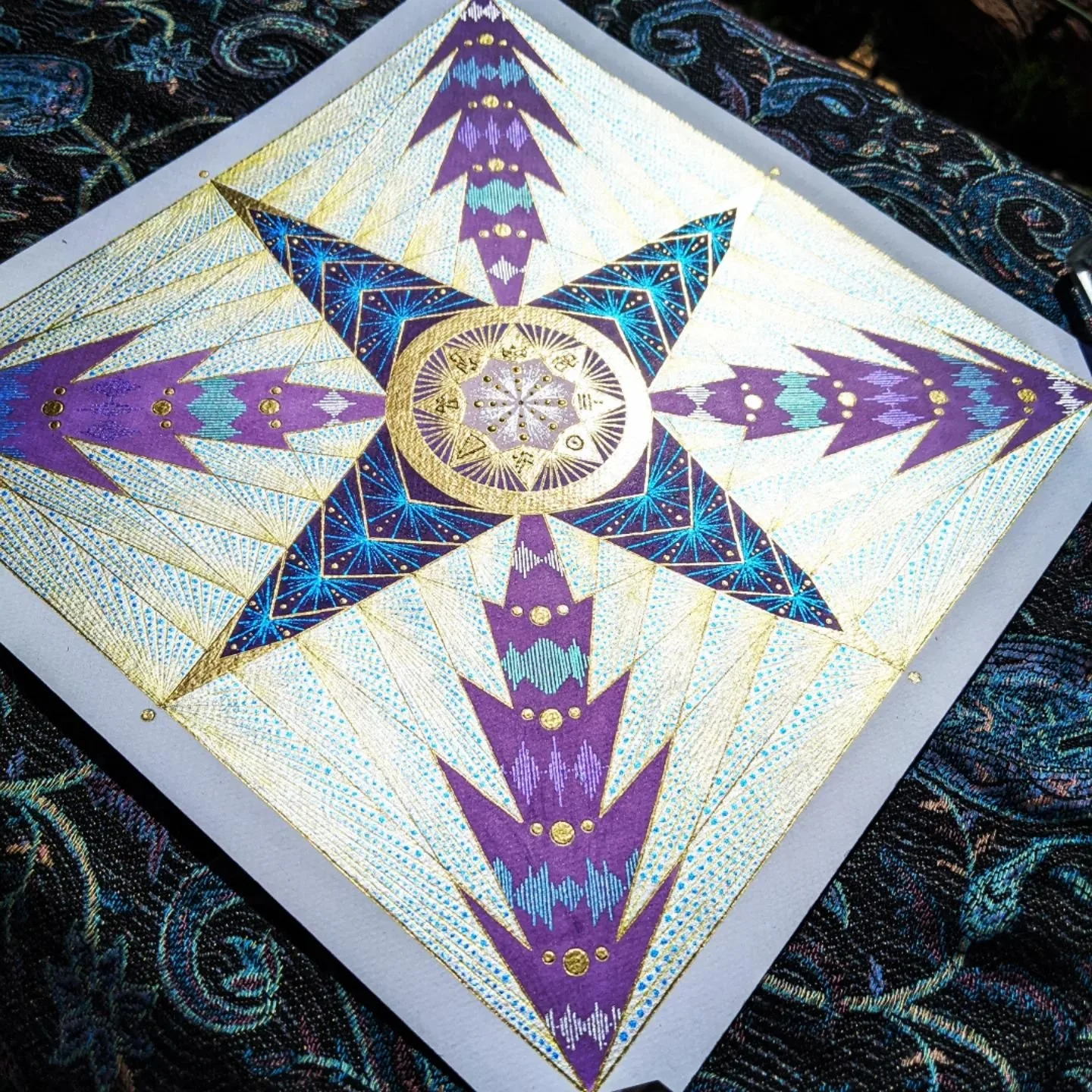 A Soul Symbol I finished for a Christmas present for the gifted @gemma.stone.spirit 
DM me for information if you think you would like a hand drawn image of your Soul using Sacred geometry techniques.
#soulsymbol #soulawakening #crystalgrids #conscio