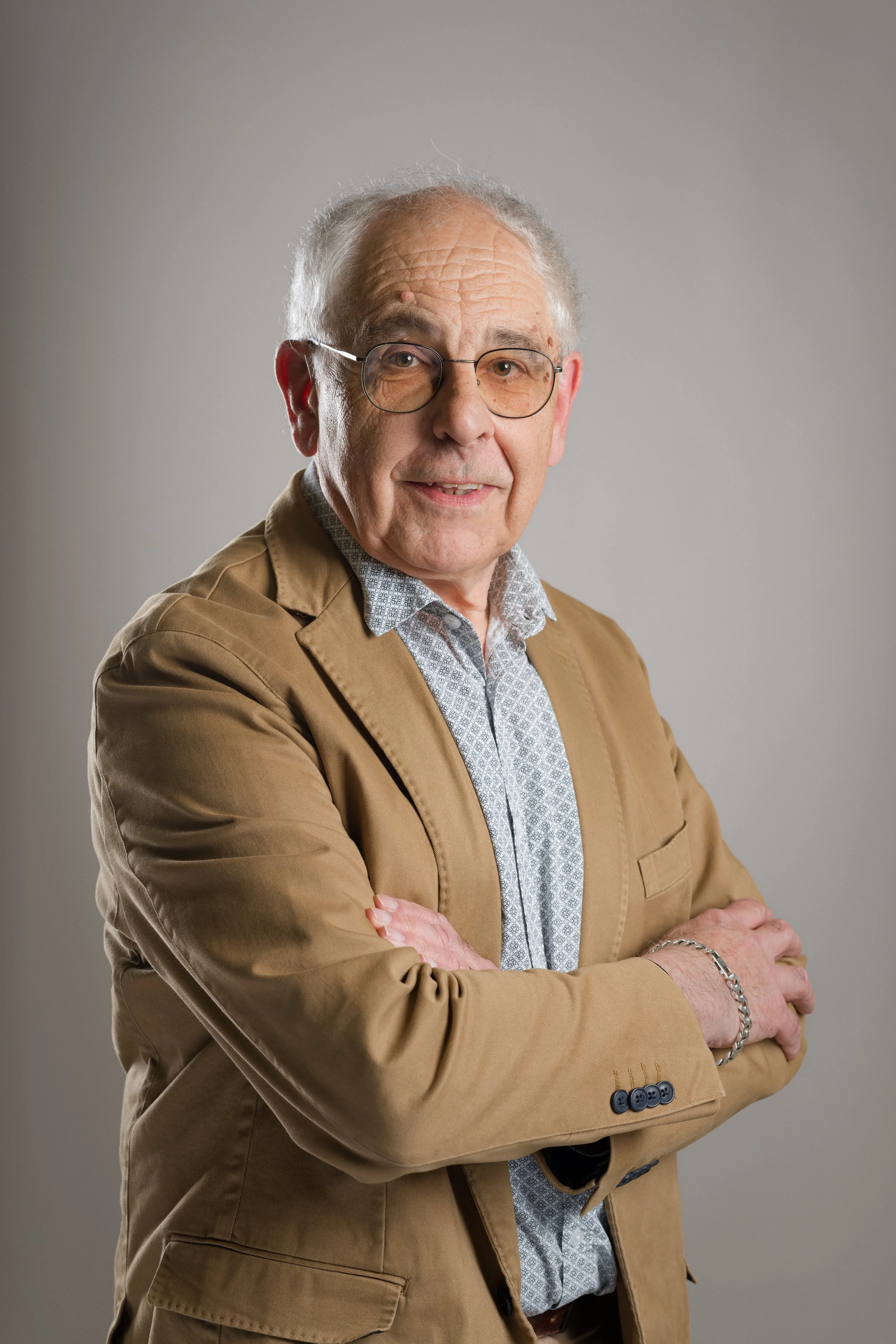 portrait-professionnel-homme-alain-sentier-senior-entreprise-tulle-agglo-studio-yoann-vareille-photographe-brive-correze-nouvelle-aquitaine.jpg