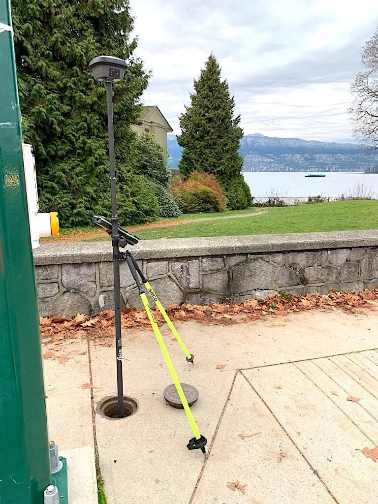 gnss-rtk-surveying-equipment-bipode-seco-stabilized.JPG