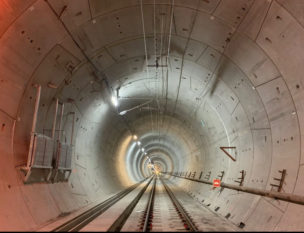 Tunel orange.jpg