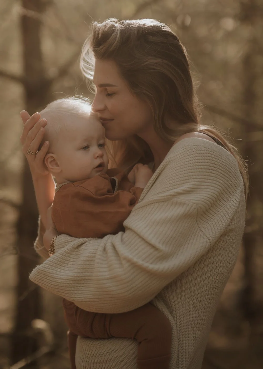 Moeder en baby portret in het bos – lifestyle fotoshoot in Utrecht