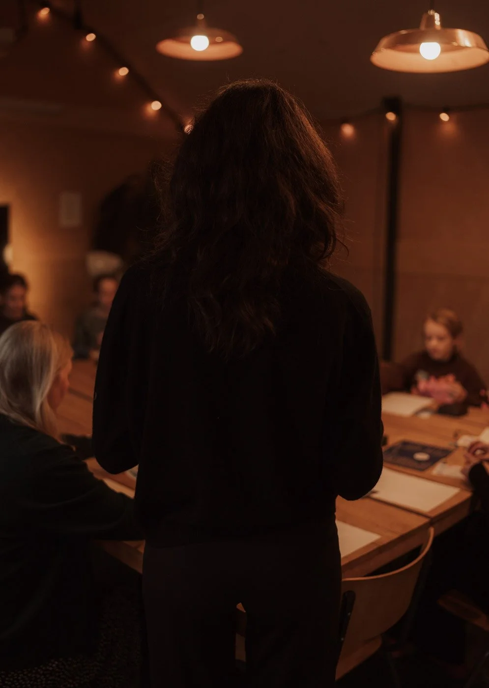 Lifestyle branding fotografie van ondernemer aan het werk